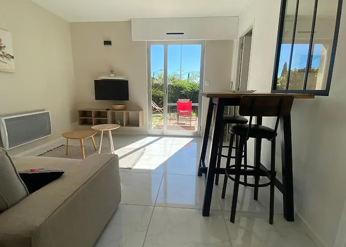 Appartement Cosy A Sanary Plage De Portissol-Climatise-Parking Prive